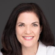 Headshot of Amanda Comander.