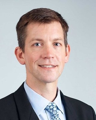Eric Klawiter Headshot.