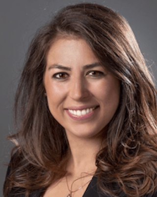 Yasmin Hernandez-Barco Headshot.