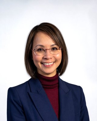 Headshot of Van Khue Ton.